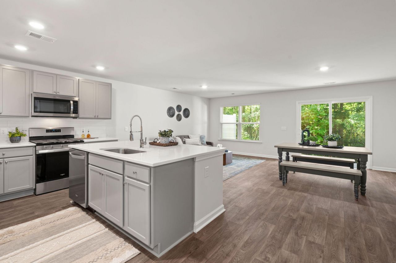 125 Orchid Bloom Circle Photo 5