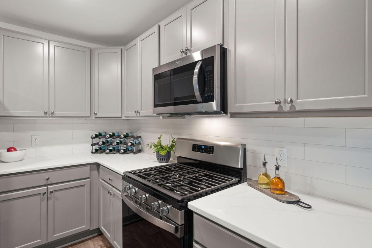 125 Orchid Bloom Circle Photo 7