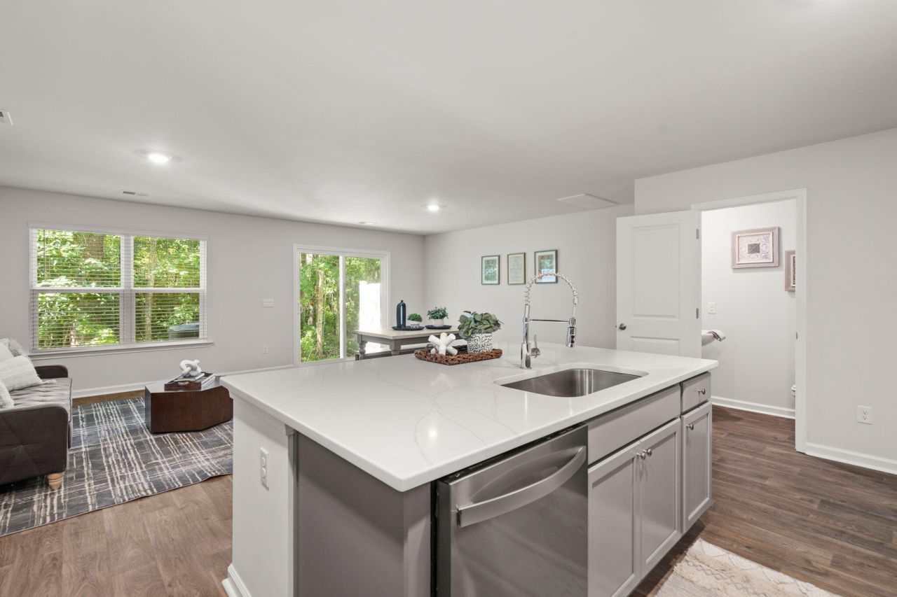 125 Orchid Bloom Circle Photo 8