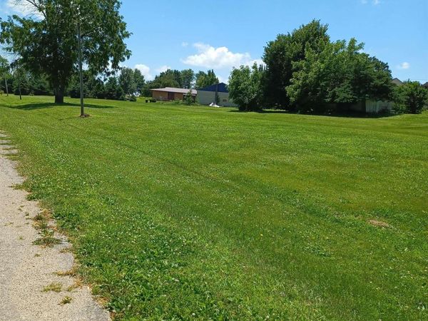 GRAND Street, Gladbrook, IA 50635