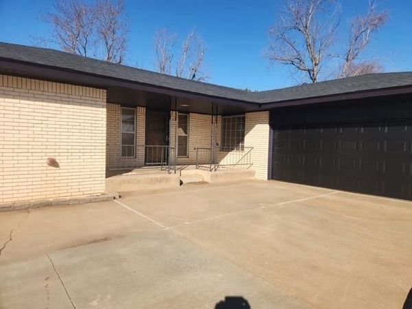 1229 N Indiana Street, Weatherford, OK 73096