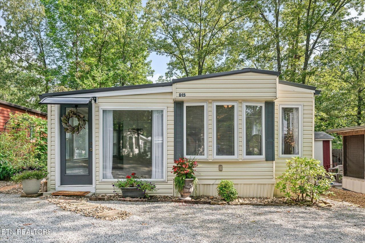 57 Apache Tr, Crossville, TN 38572 Main Photo