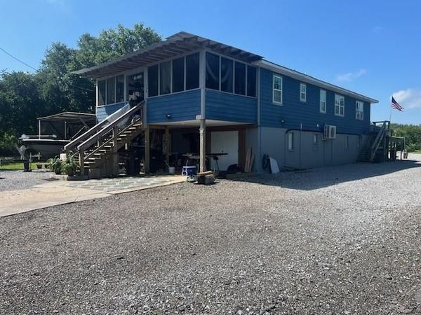 139 MARKS Lane, Buras, LA 70041