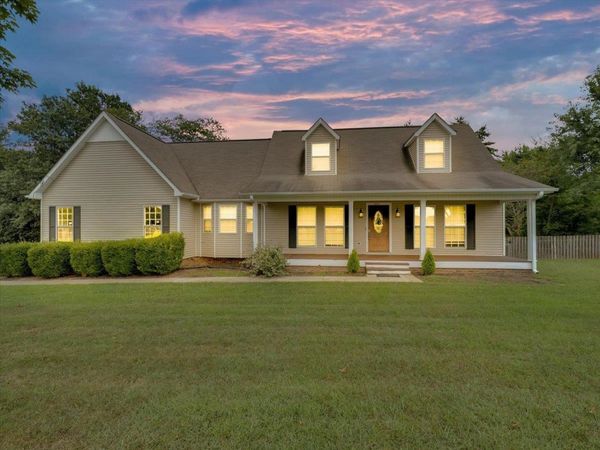 1861 Jeff Rd NW, Huntsville, AL