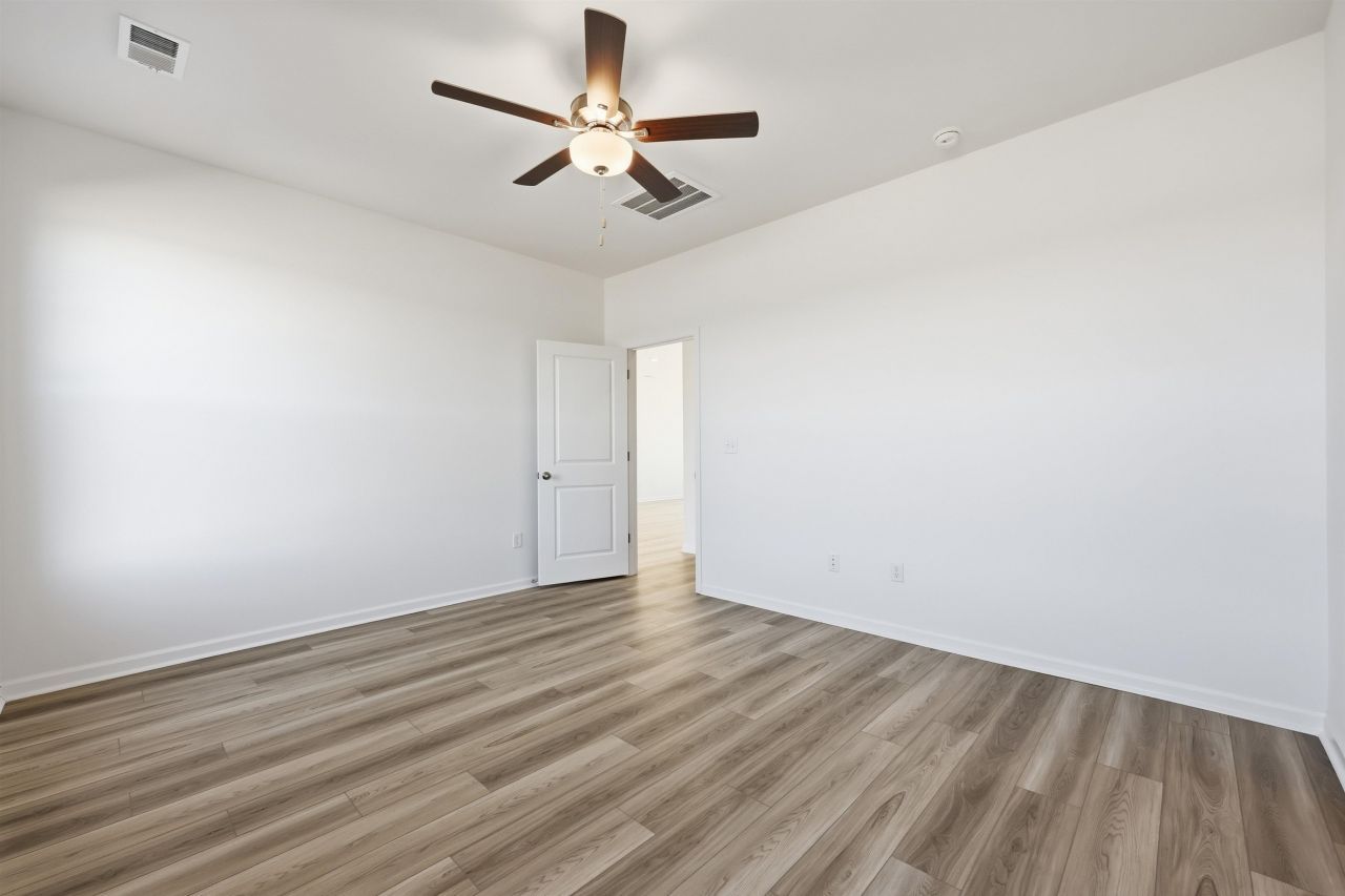 150 River Birch Dr. Photo 10