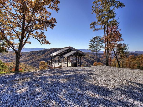 4903 Long Rifle Road, Walland, TN 37886