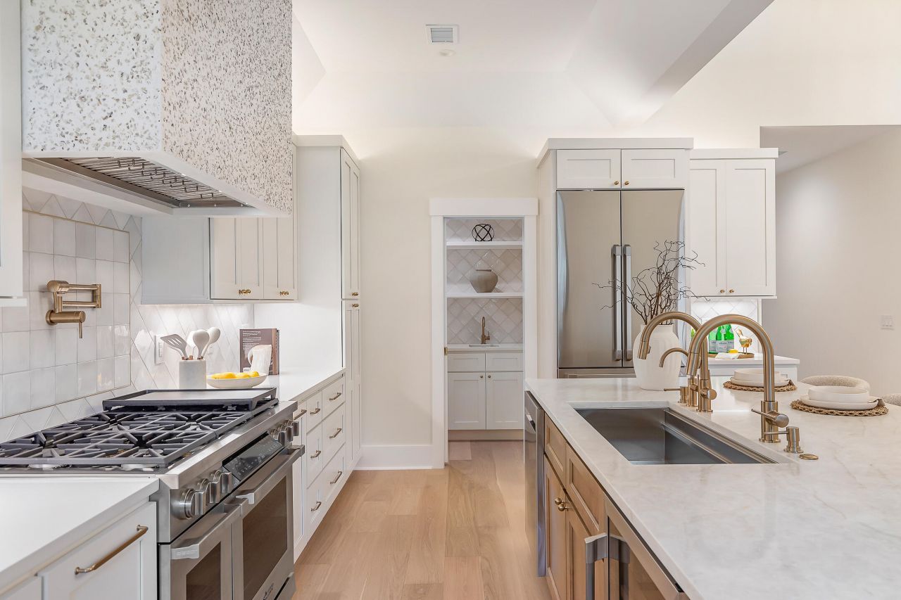 1657 Pierpont Avenue Photo 18