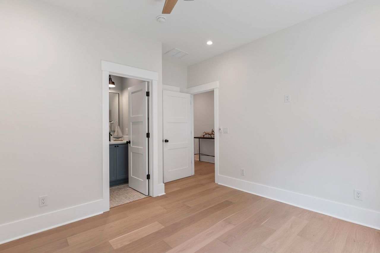 1657 Pierpont Avenue Photo 44