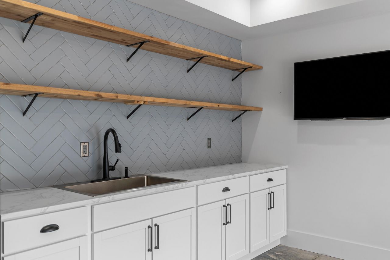 1657 Pierpont Avenue Photo 73