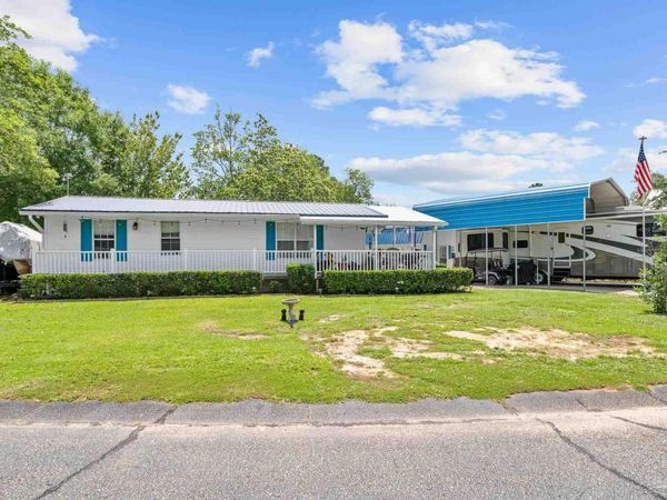 77 Horn Dr, Lillian, AL 36549