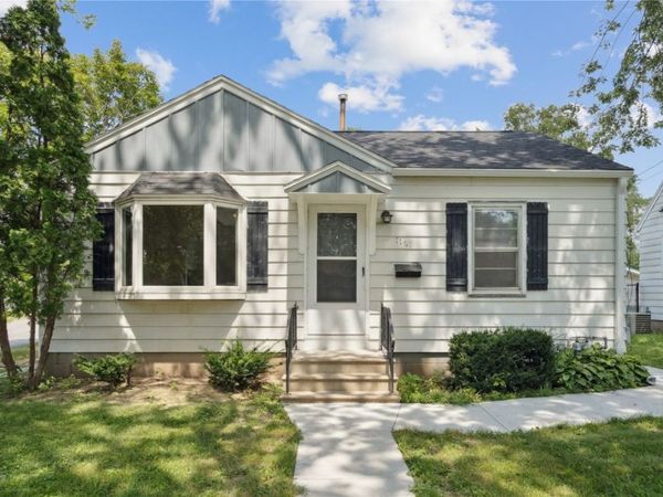 1101 Glenny Avenue, Waterloo, IA 50702