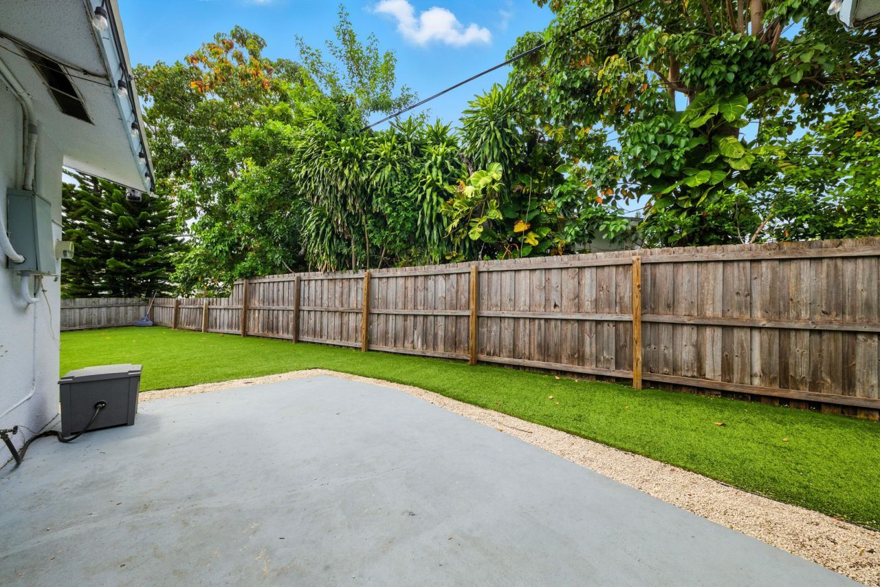 2898 SE 1st Place, Boynton Beach, FL 33435 Photo