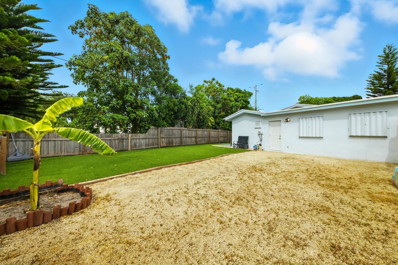 2898 SE 1st Place, Boynton Beach, FL 33435 Photo