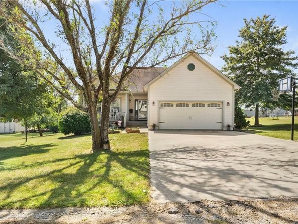 1366 NW 565th Road, Holden, MO 64040