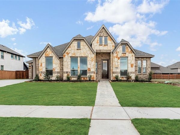 2504 Lakeway Lane, Mansfield, TX 76084