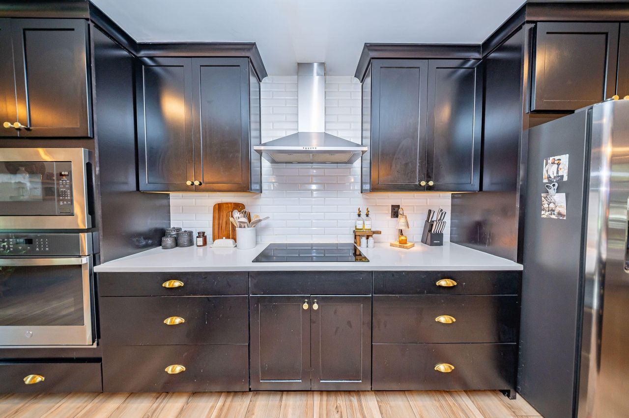 2943 Doncaster Drive Photo 11