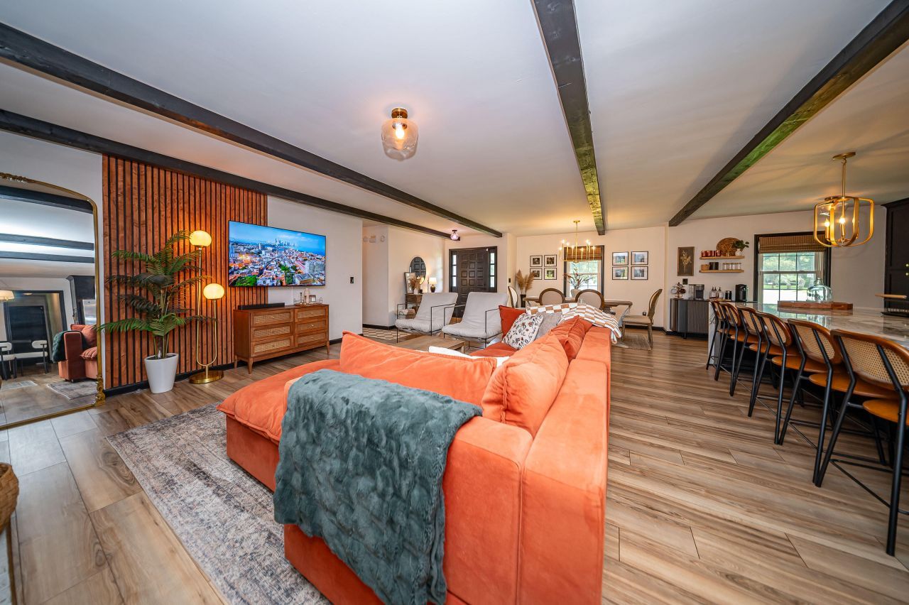 2943 Doncaster Drive Photo 22