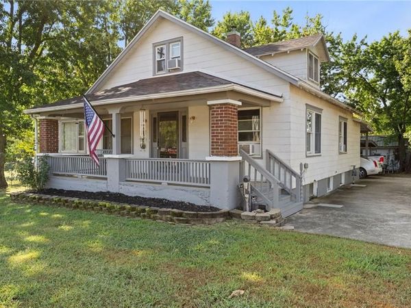 104 E 4th Street, Stover, MO 65078