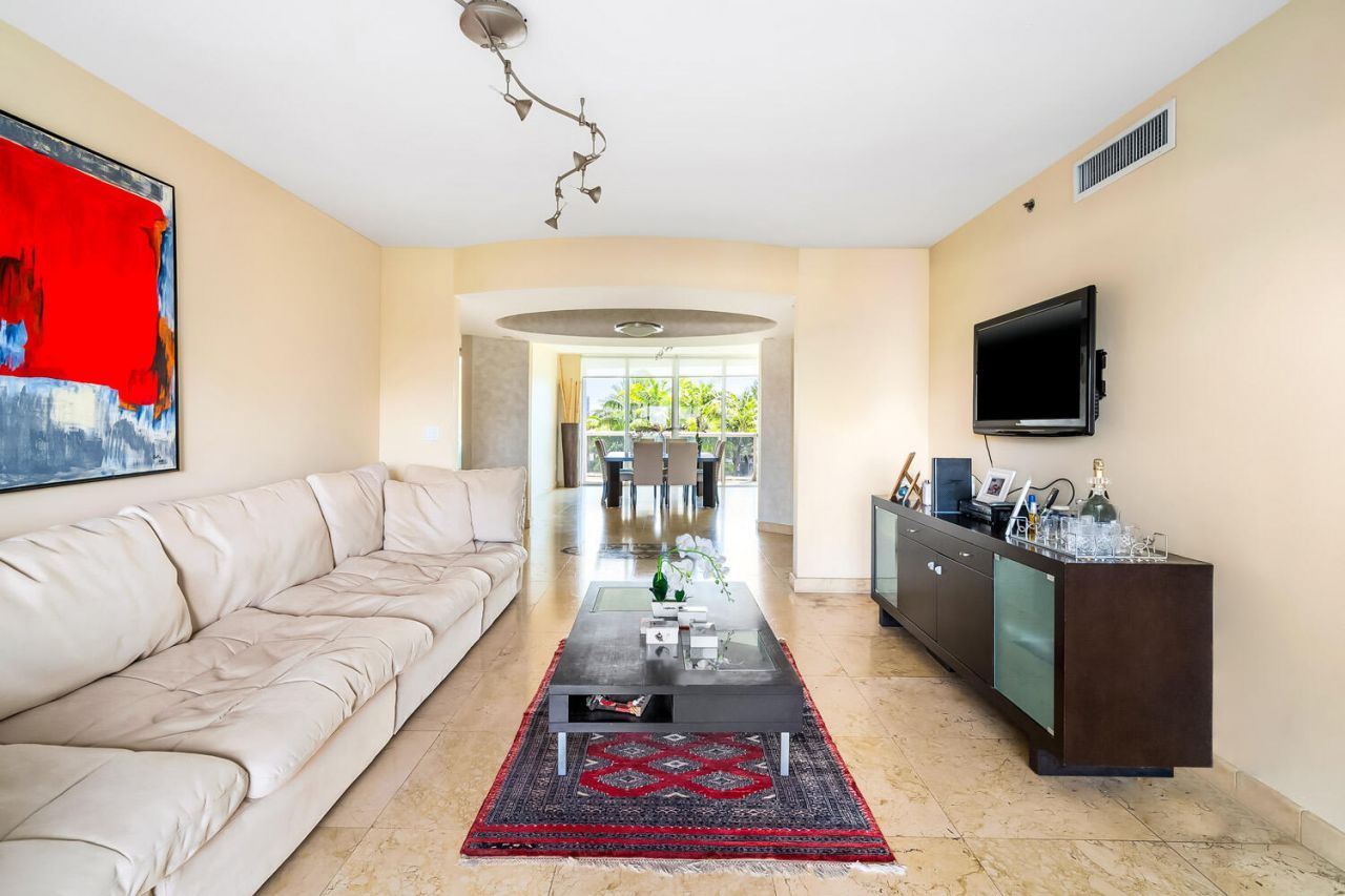 18911 Collins Avenue, Unit 506, Sunny Isles Beach, FL 33160 Photo
