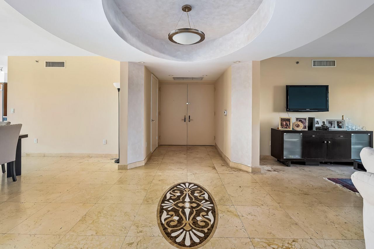 18911 Collins Avenue, Unit 506, Sunny Isles Beach, FL 33160 Photo