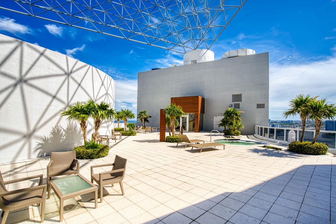 18911 Collins Avenue, Unit 506, Sunny Isles Beach, FL 33160 Photo