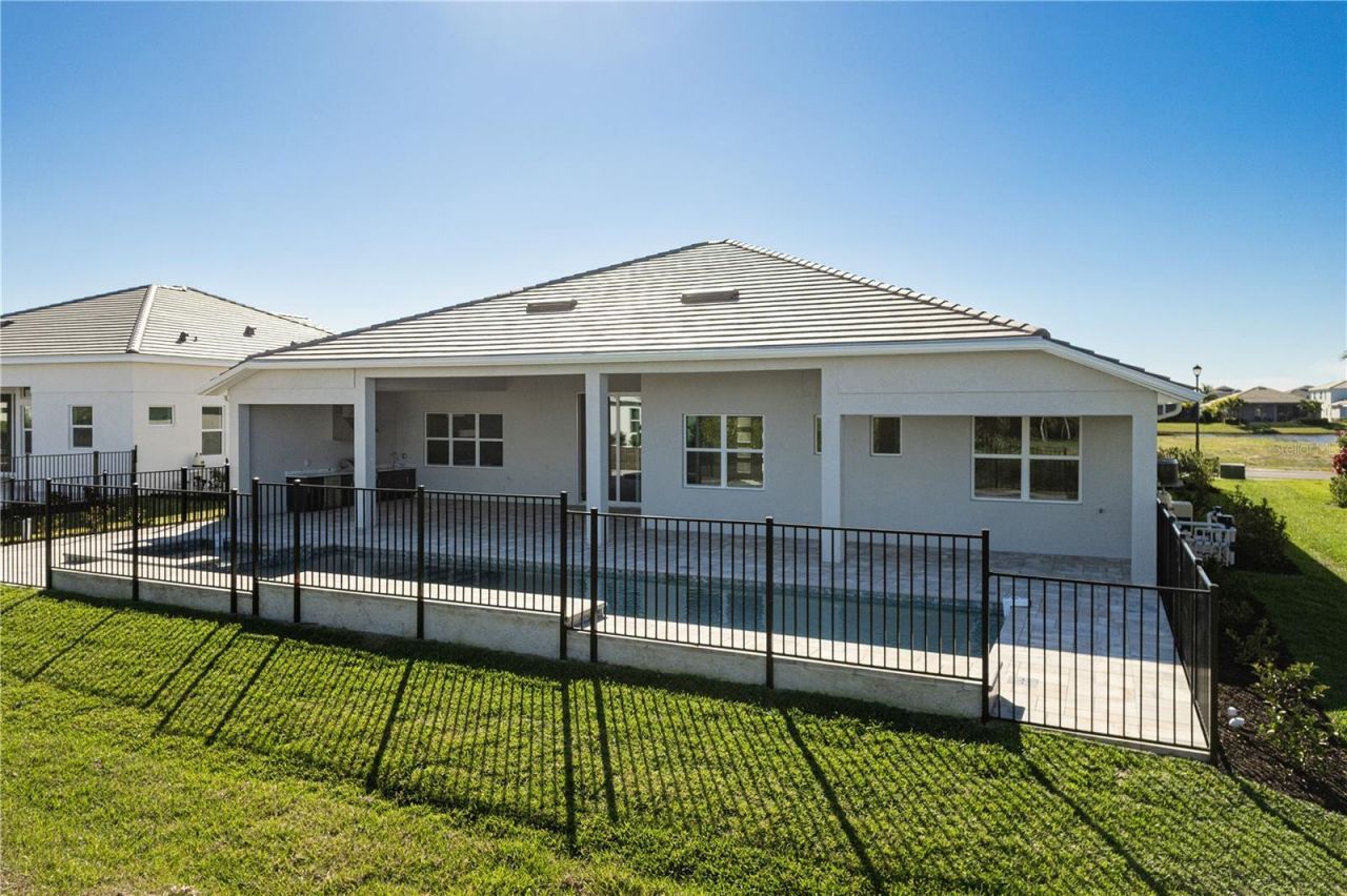 8061 Nevis Run, Bradenton, FL 34202 Photo