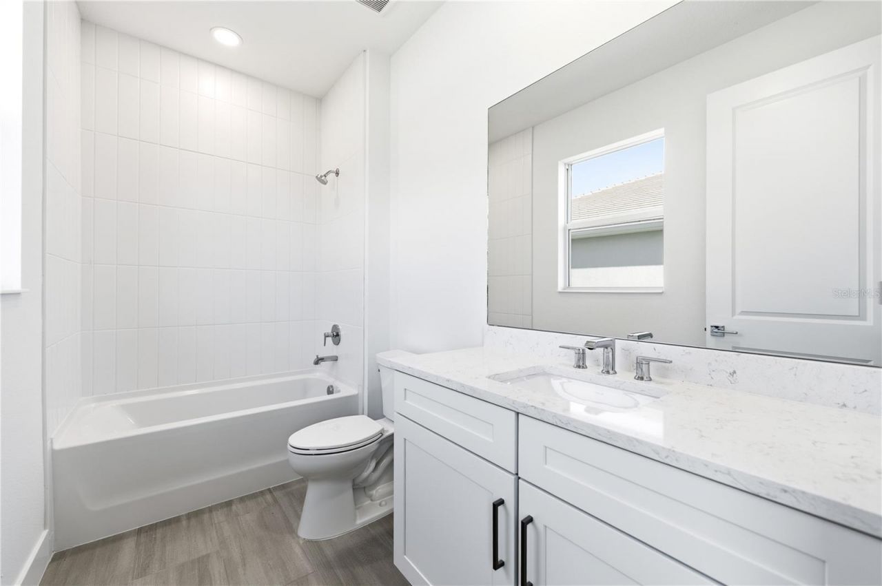 8065 Nevis Run, Bradenton, FL 34202 Photo