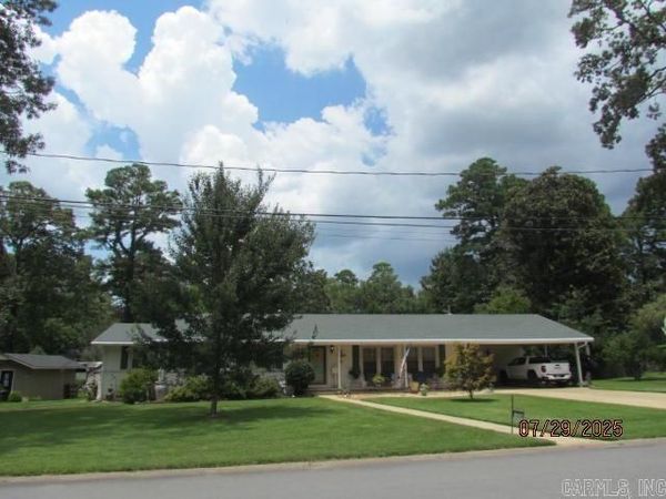 1008 Walnut, Crossett, AR 71635