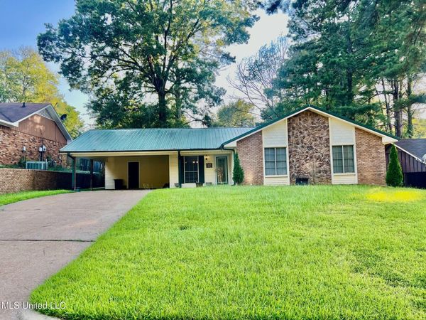 5513 Dogwood Trail, Jackson, MS 39212