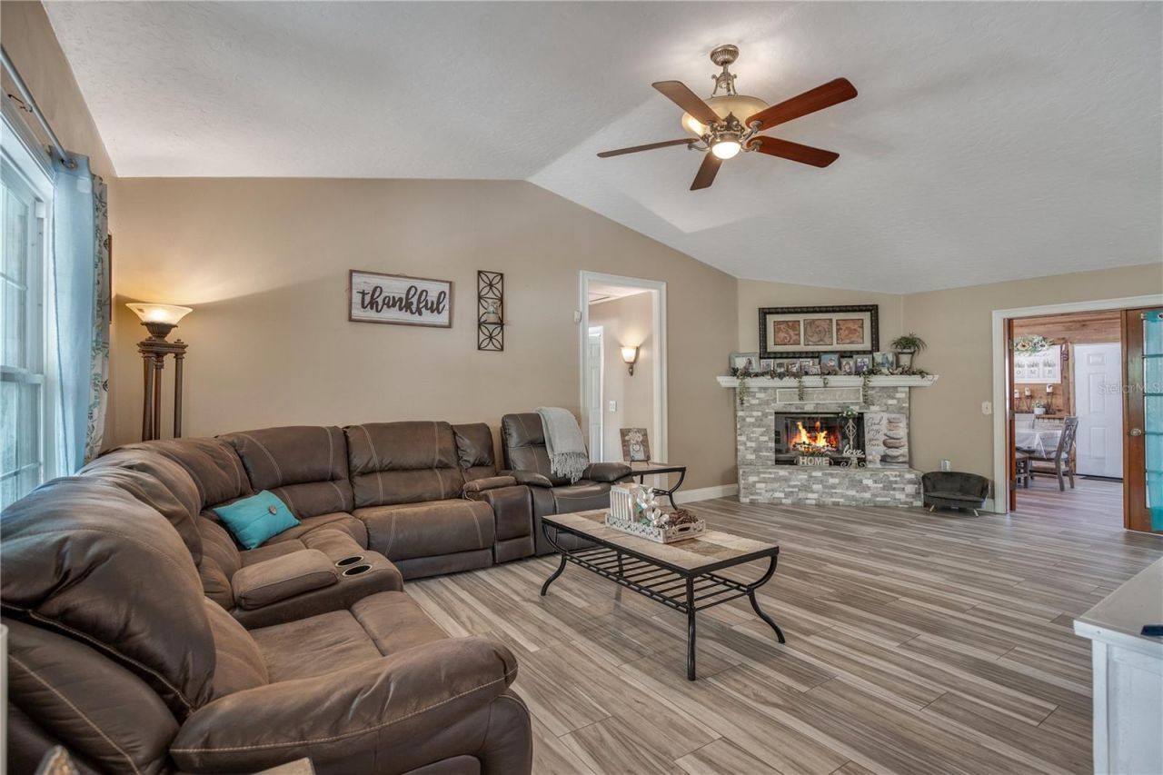 403 W French Avenue, Orange City, FL 32763 Photo