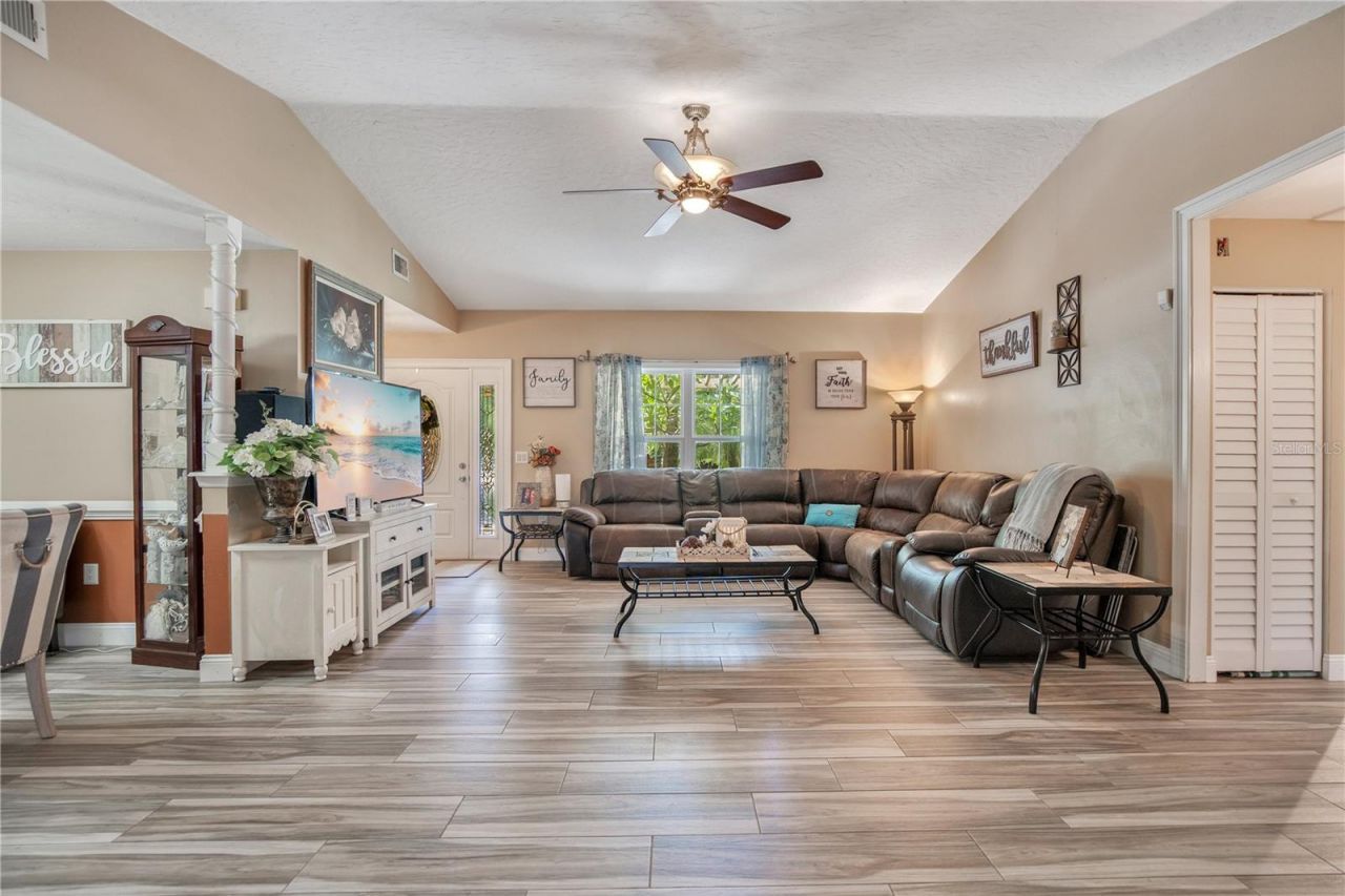 403 W French Avenue, Orange City, FL 32763 Photo