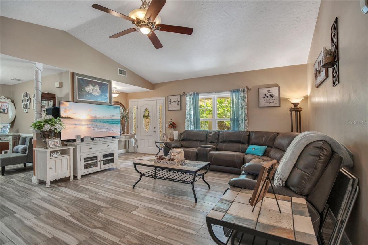 403 W French Avenue, Orange City, FL 32763 Photo