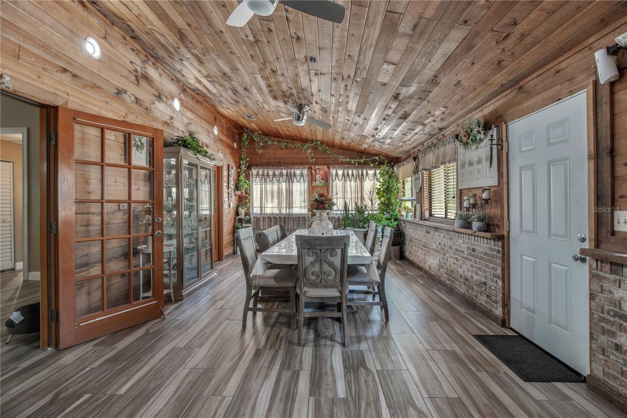 403 W French Avenue, Orange City, FL 32763 Photo