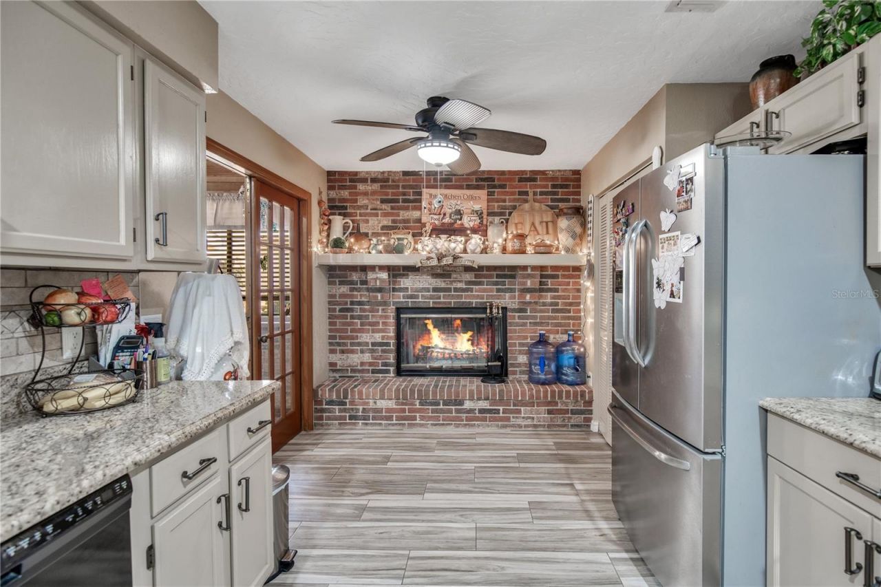 403 W French Avenue, Orange City, FL 32763 Photo