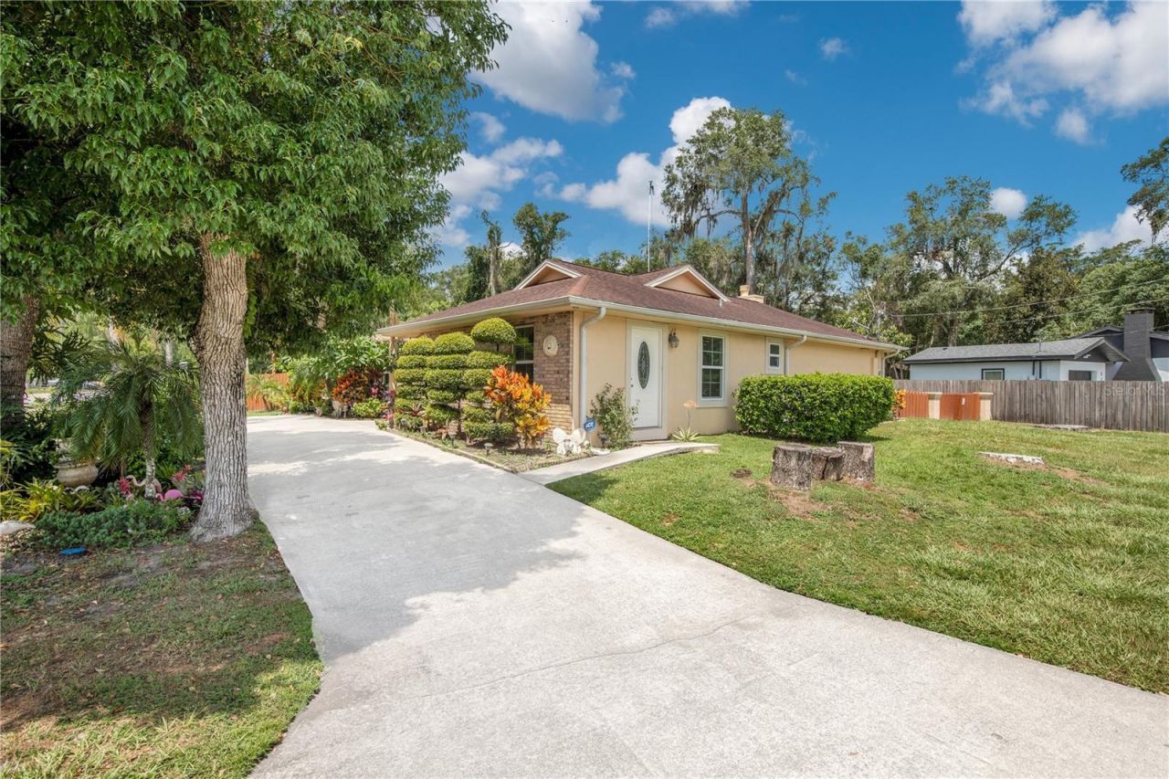 403 W French Avenue, Orange City, FL 32763 Photo