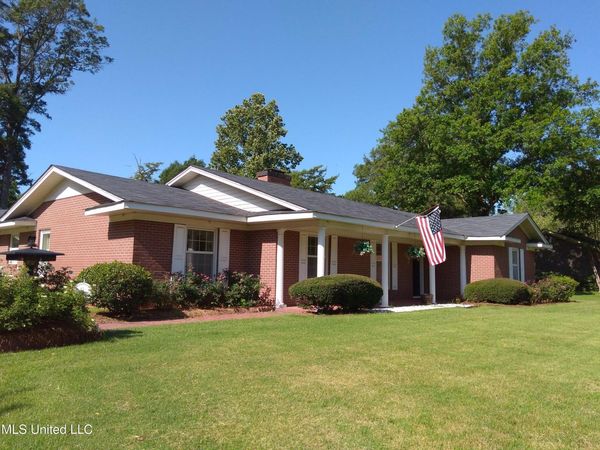 6 Morningside Drive, Indianola, MS 38751