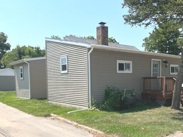 915 W Superior Street, Ottawa, IL 61350