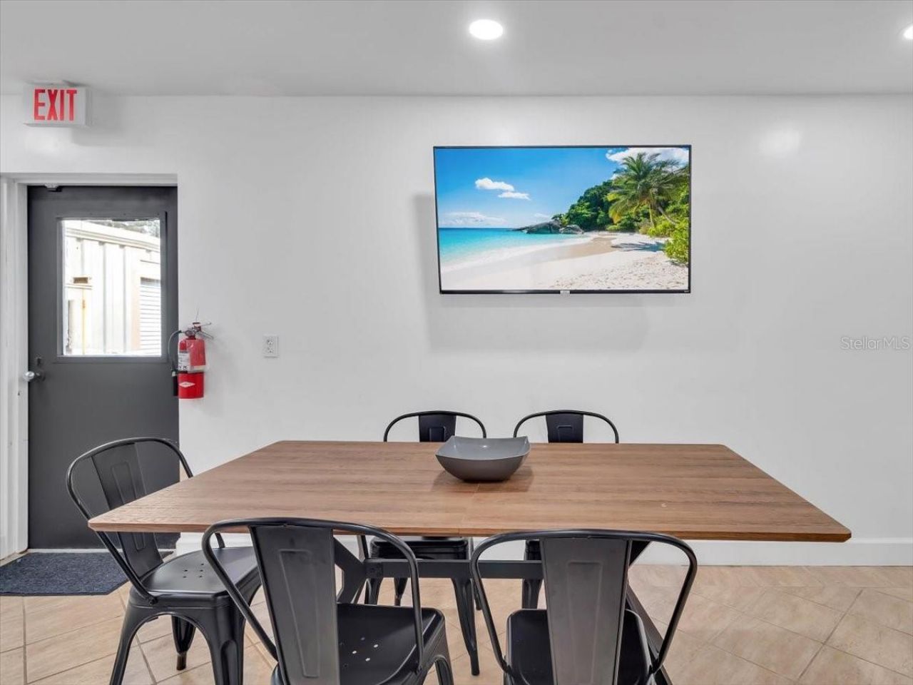 3811 W Sligh Avenue, Tampa, FL 33614 Photo