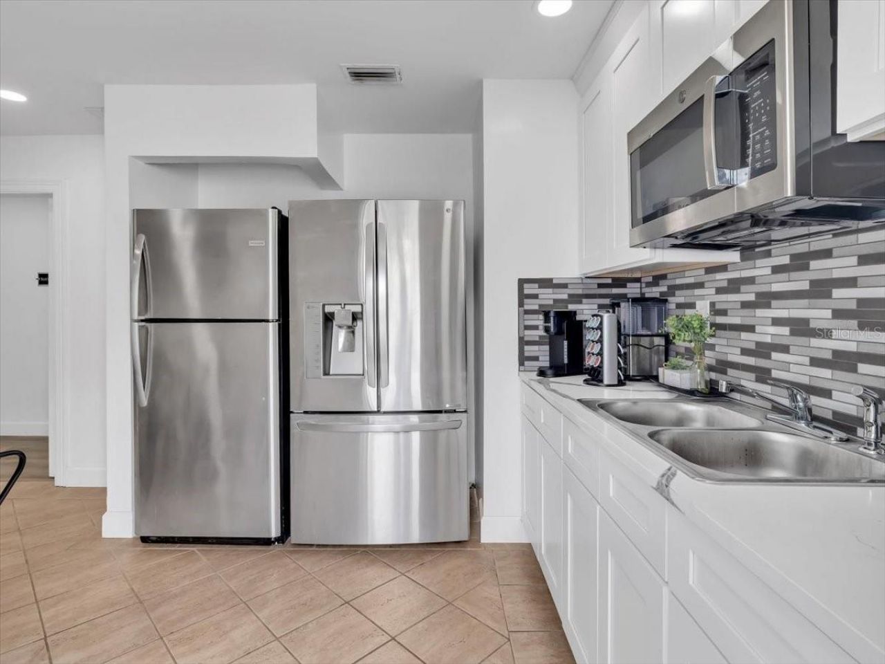 3811 W Sligh Avenue, Tampa, FL 33614 Photo