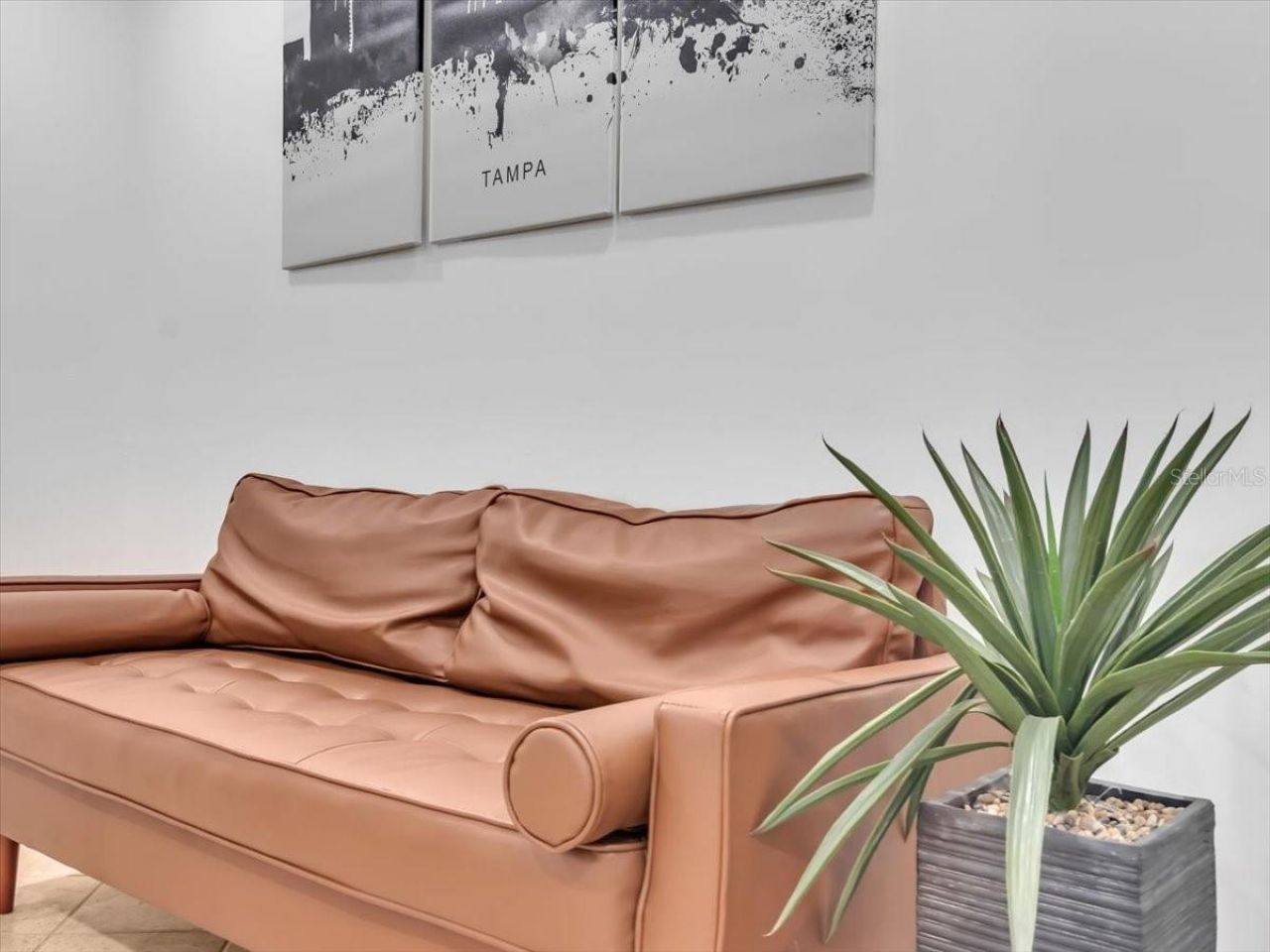 3811 W Sligh Avenue, Tampa, FL 33614 Photo