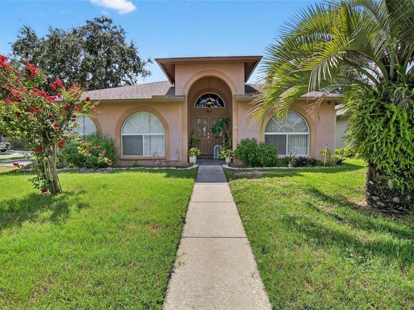 2015 THORNBUSH PLACE, BRANDON, FL 33511