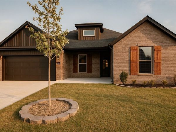 6902 SW Basswood Avenue, Bentonville, AR 72713