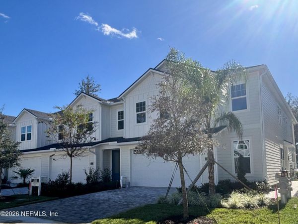 391 OAKMOSS Drive, St. Johns, FL 32259