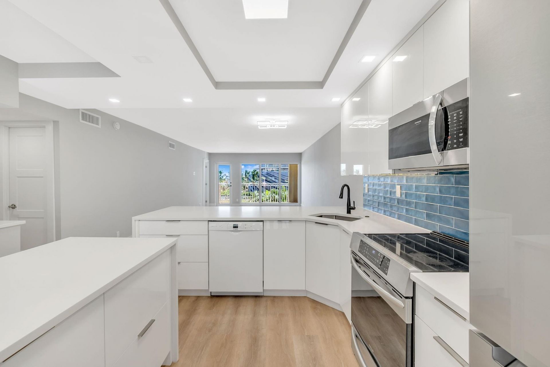 750 N Ocean Boulevard, Unit 404, Pompano Beach, FL 33062 Photo