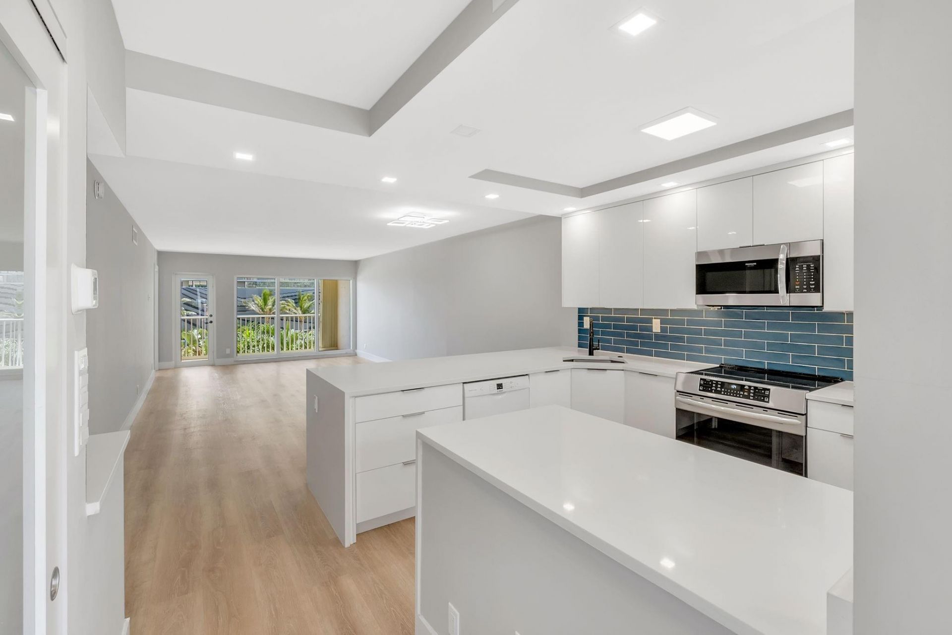 750 N Ocean Boulevard, Unit 404, Pompano Beach, FL 33062 Photo