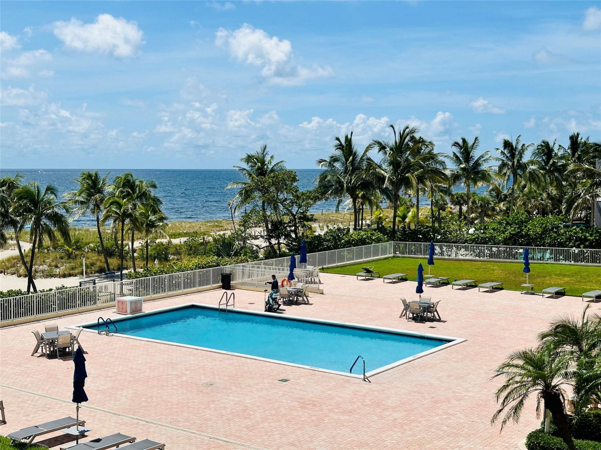 750 N Ocean Boulevard, Unit 404, Pompano Beach, FL 33062 Photo