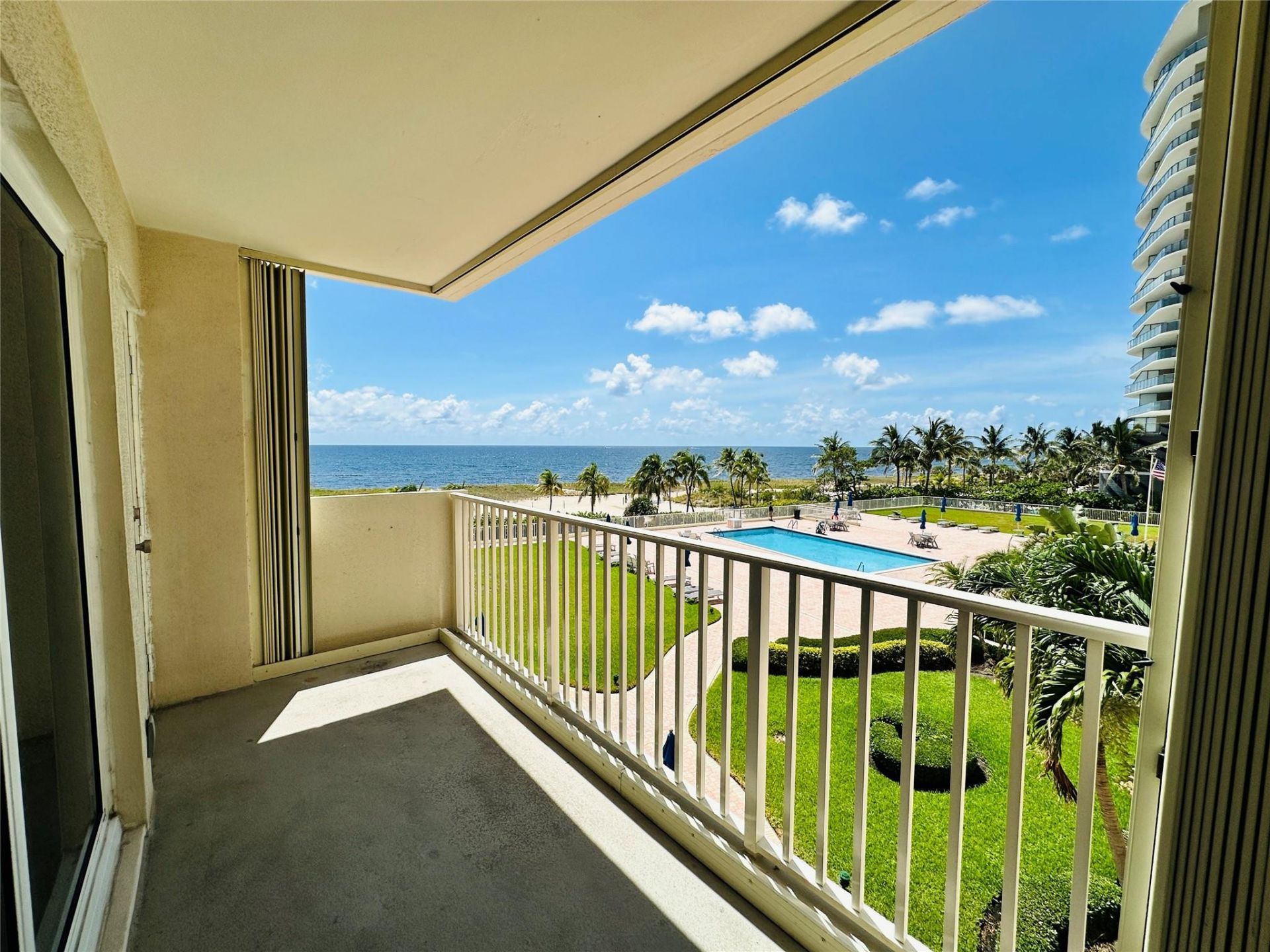 750 N Ocean Boulevard, Unit 404, Pompano Beach, FL 33062 Photo