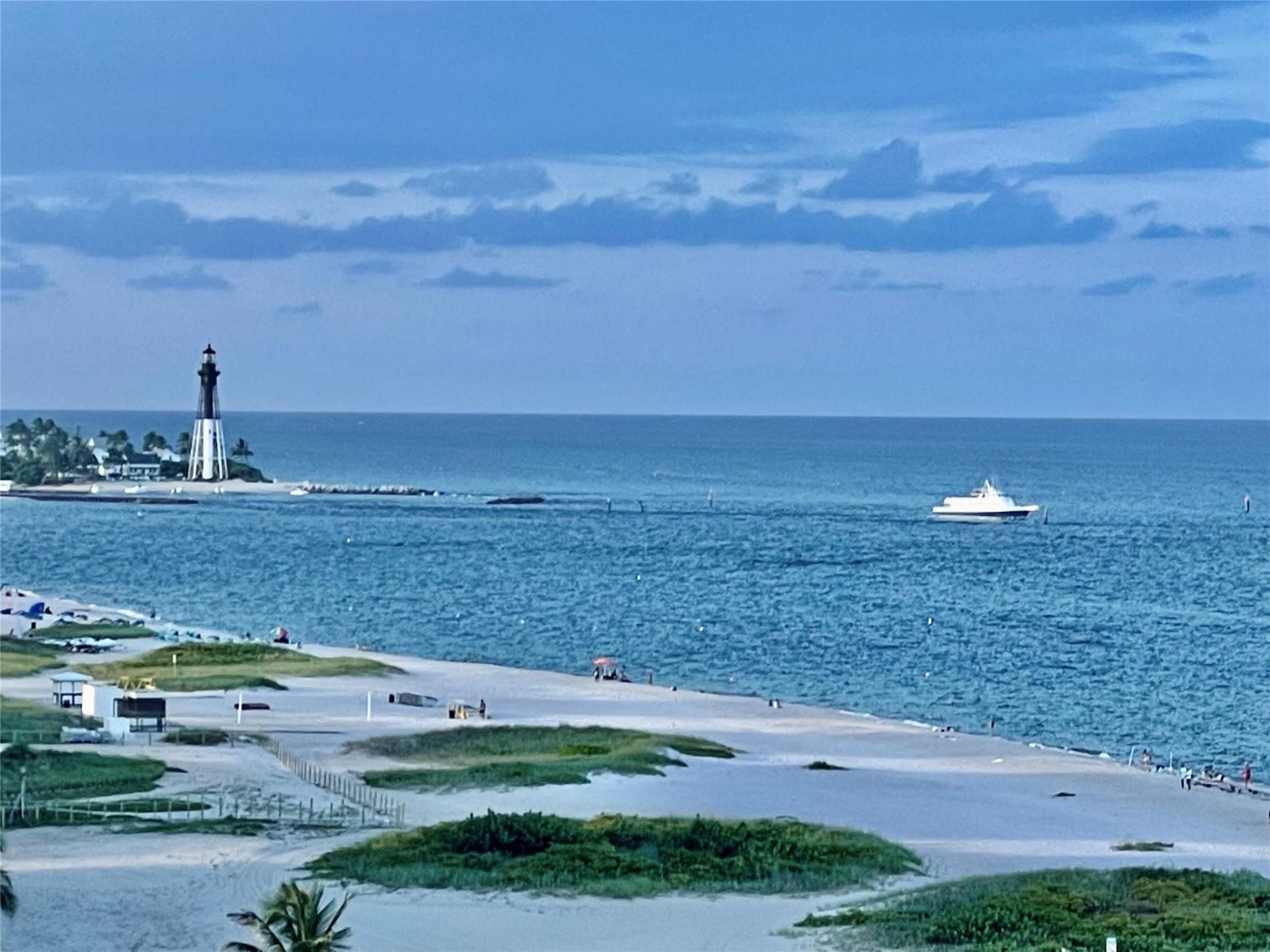 750 N Ocean Boulevard, Unit 404, Pompano Beach, FL 33062 Photo