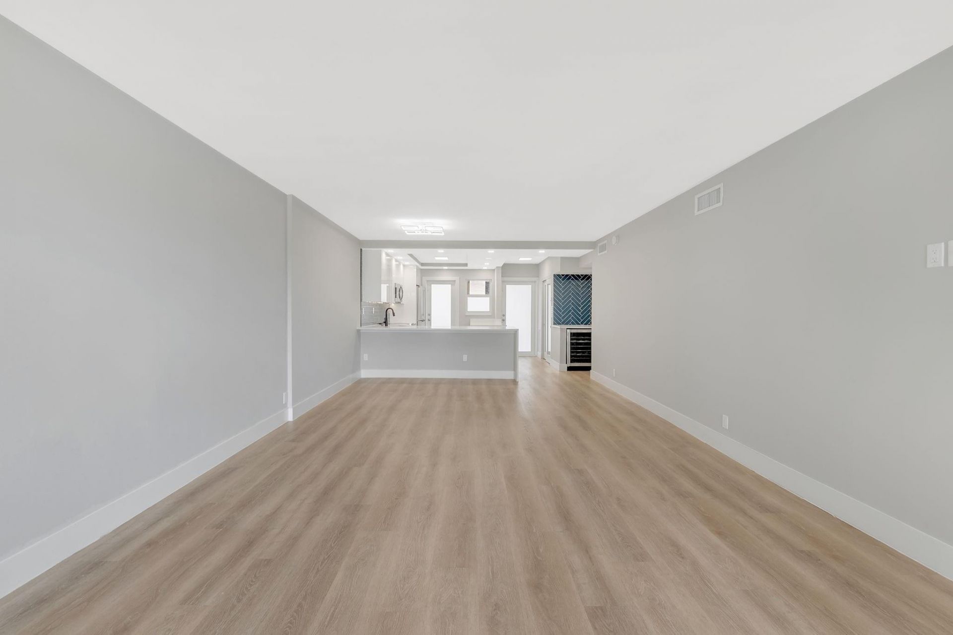 750 N Ocean Boulevard, Unit 404, Pompano Beach, FL 33062 Photo