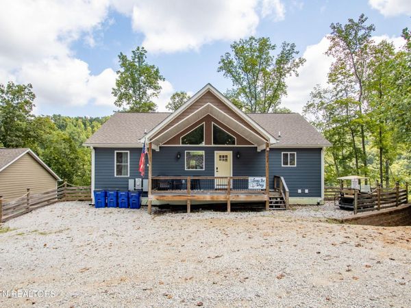 734 Waterfront Tr, LaFollette, TN 37766